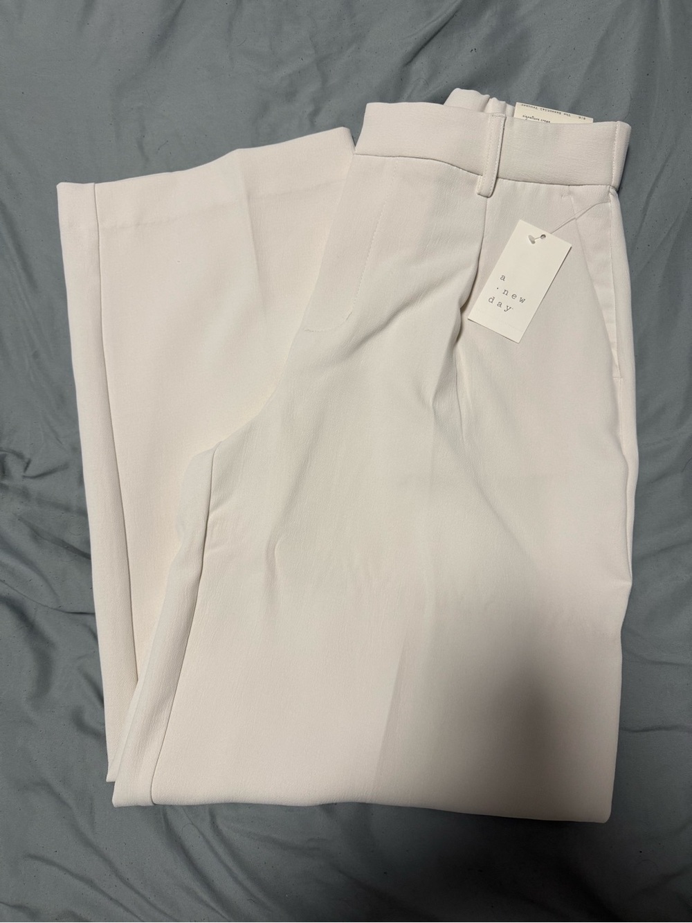 a new day Men's Flat Front White Dress Shorts